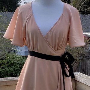 Pink Wrap Dress w Tie Waist Flutter Sleeves Size 4